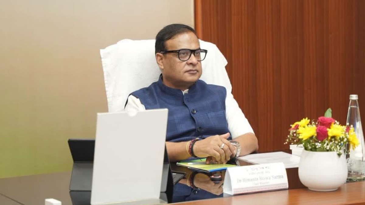 আগষ্টৰ ১ তাৰিখেই হিতাধিকাৰীৰ একাউণ্টত সোমাব অৰুণোদয়ৰ ধন, বানাক্ৰান্ত মহিলাই পাব ২৫০০ কৈ