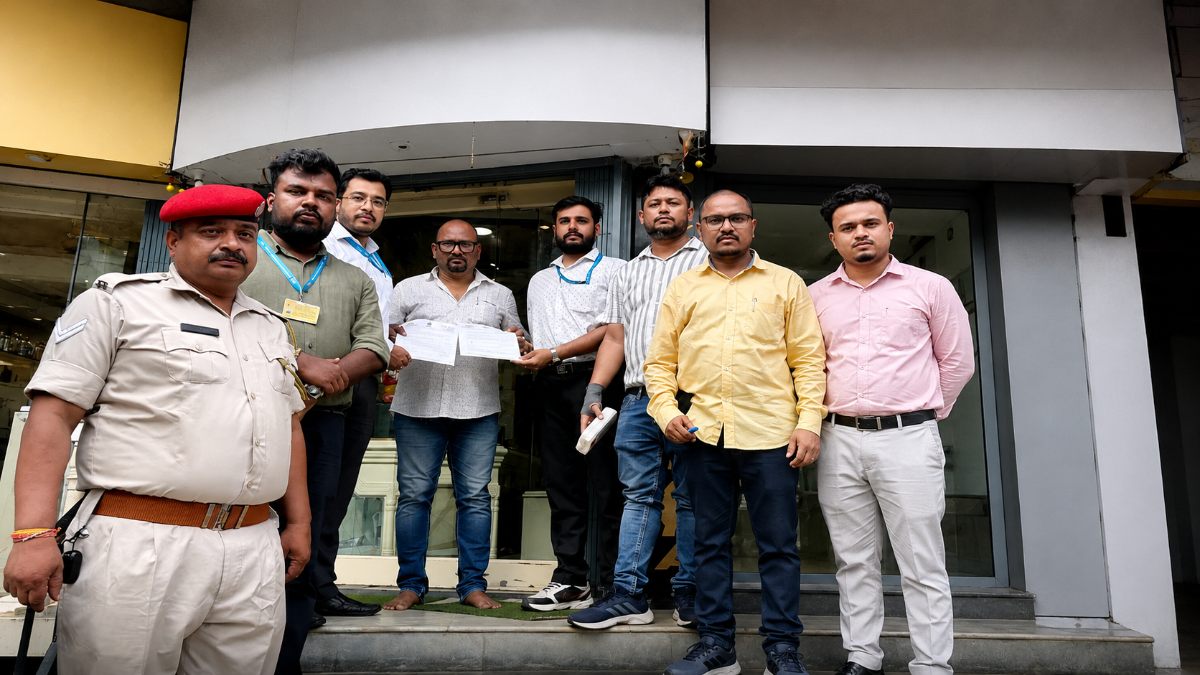 গুৱাহাটীৰ স্বনামধন্য গহনা দোকানত বিআইএছৰ অভিযান: গ্ৰাহকক প্ৰবঞ্চনাৰে বিক্ৰী কৰিছিল ভুৱা হলমাৰ্কৰ সোণ