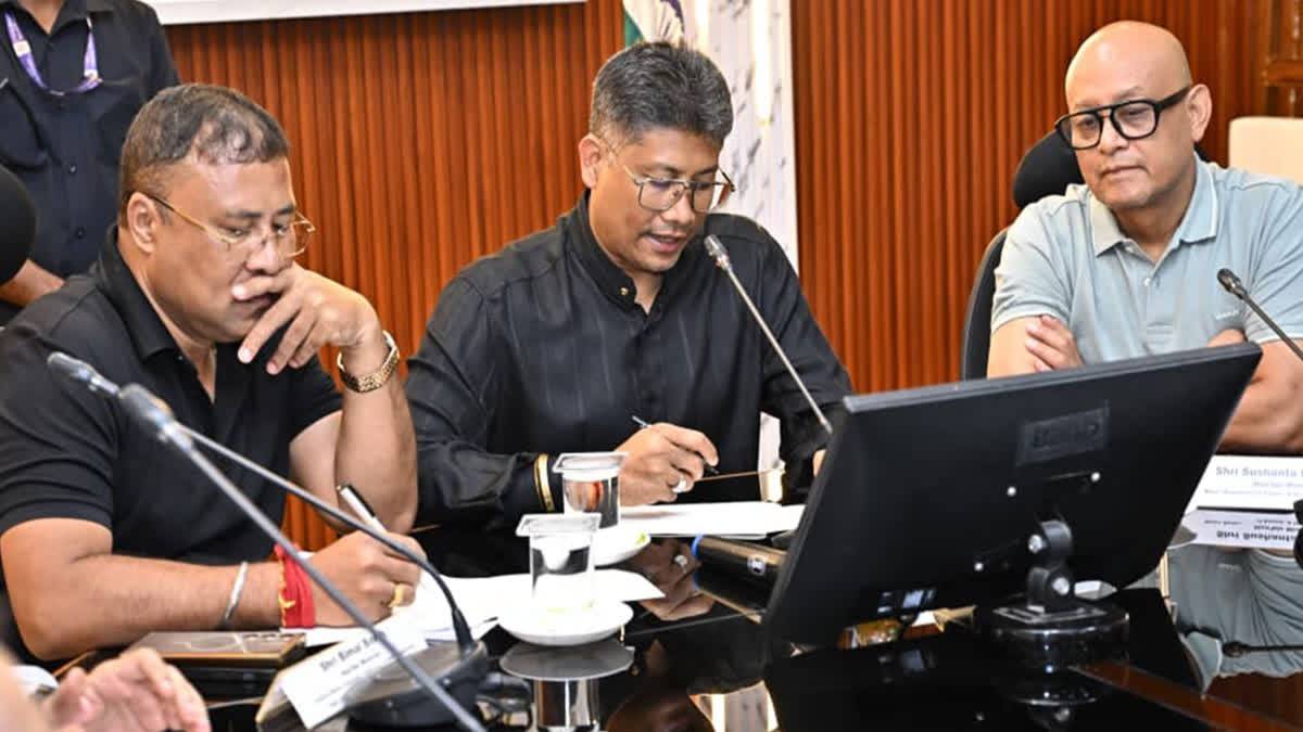 শিৱসাগৰত বানপ্ৰাৰ্থীৰ পুনৰ সংস্থাপন ক্ষিপ্ৰ কৰিবলৈ জিলা প্ৰশাসনক কঠোৰ নিৰ্দেশ মন্ত্ৰী পীযুষ হাজৰিকাৰ