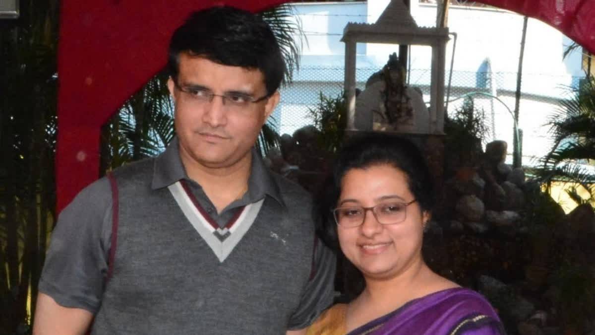 ভাৰতীয় ক্ৰিকেট দলৰ প্ৰাক্তন অধিনায়ক সৌৰভ গাংগুলী আৰু তেওঁৰ পত্নীক প্ৰাণে মমাৰাৰ ভাবুকি, আৰক্ষীৰ তদন্ত