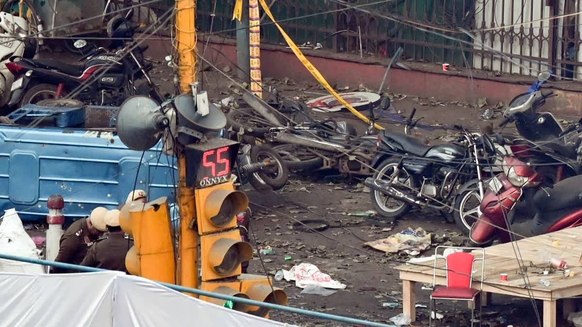 দিল্লীৰ লাল কিল্লাত সংঘটিত আক্ৰমণ আল-কায়েদা ইন ইণ্ডিয়ান ছাৱকন্টিনেন্টৰ হাতত
