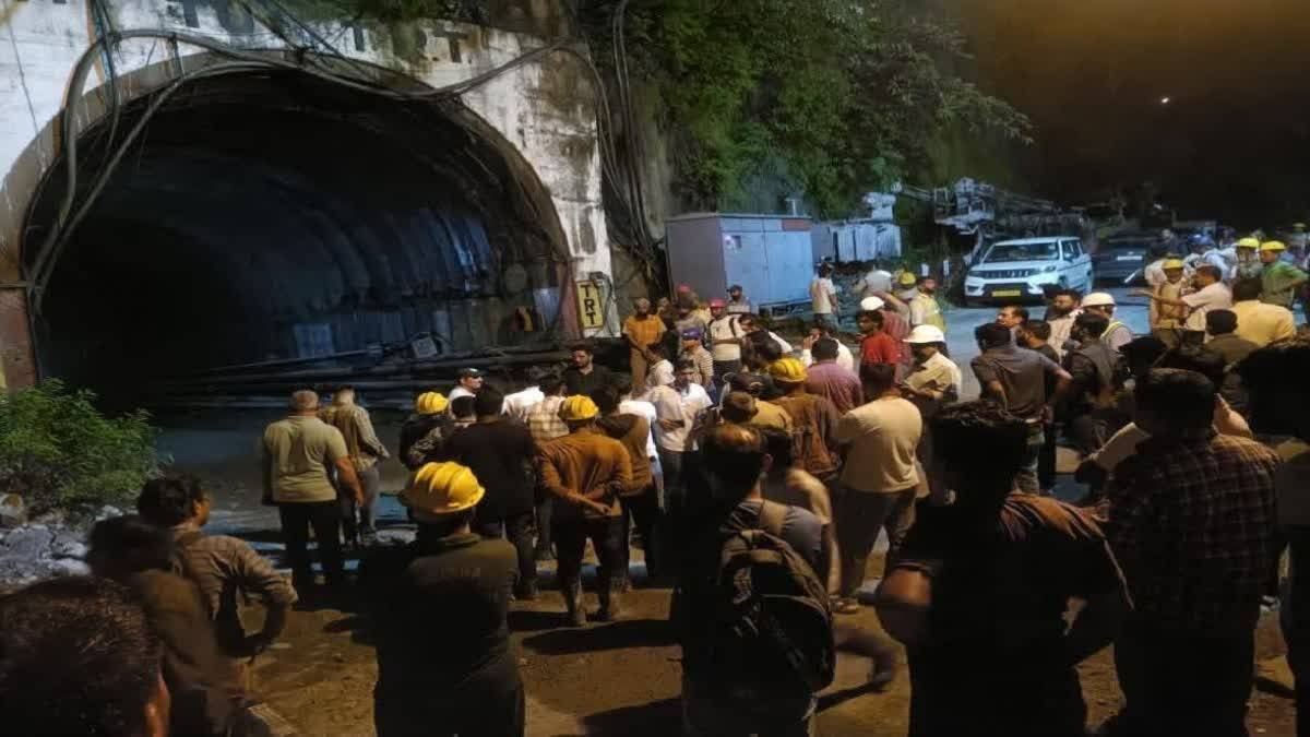 উত্তৰাখণ্ডৰ চিমোলিত নিৰ্মাণাধীন জলবিদ্যুৎ প্ৰকল্পৰ সুৰংগত পানী আৰু বোকা সোমাই নিহত ৬, আহত ১৪ জন