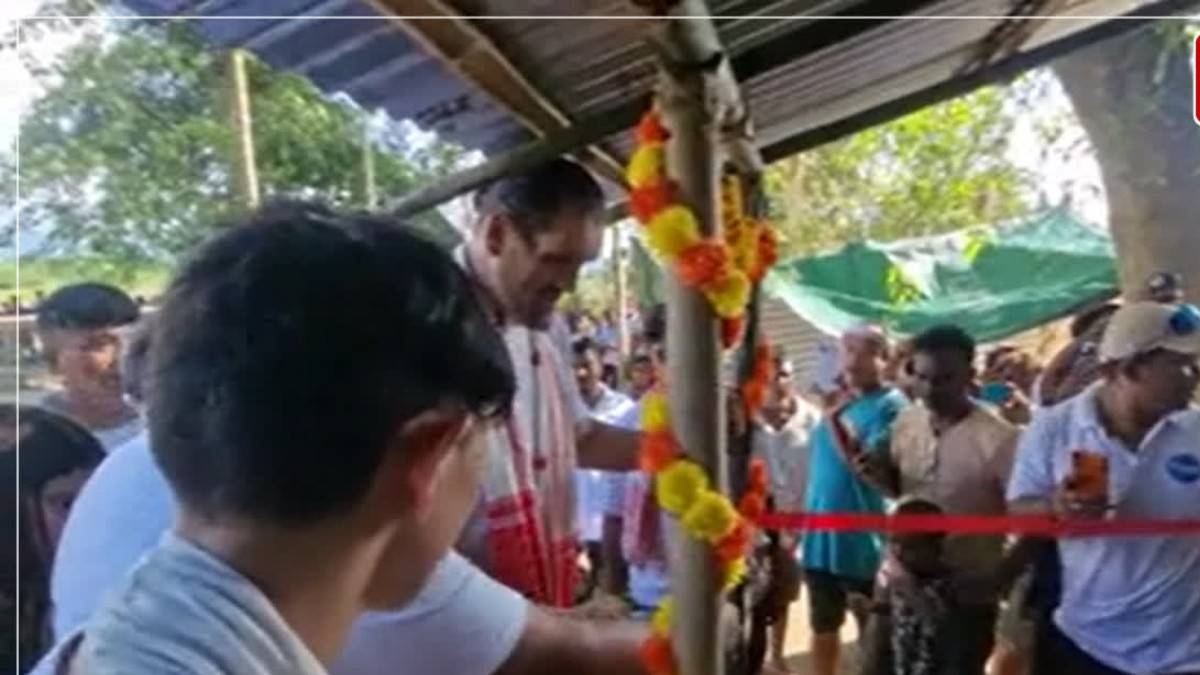 নাজিৰাত বানাক্ৰান্তৰ বাবে নিৰ্মাণ কৰা প্ৰথমটো ঘৰ মুকলি কৰিলে বিশ্ববিখ্যাত তাৰকা দ্যা গ্ৰেট খালীয়ে