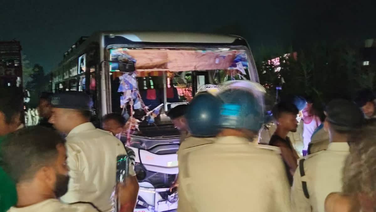 বিহাৰৰ বেতিয়াত 'ছঠিয়াৰ' অনুষ্ঠানত কালৰূপী বাছ: আৰ্কেষ্ট্ৰা চাই থকা ৫ জনৰ কৰুণ মৃত্যু, বহু আহত