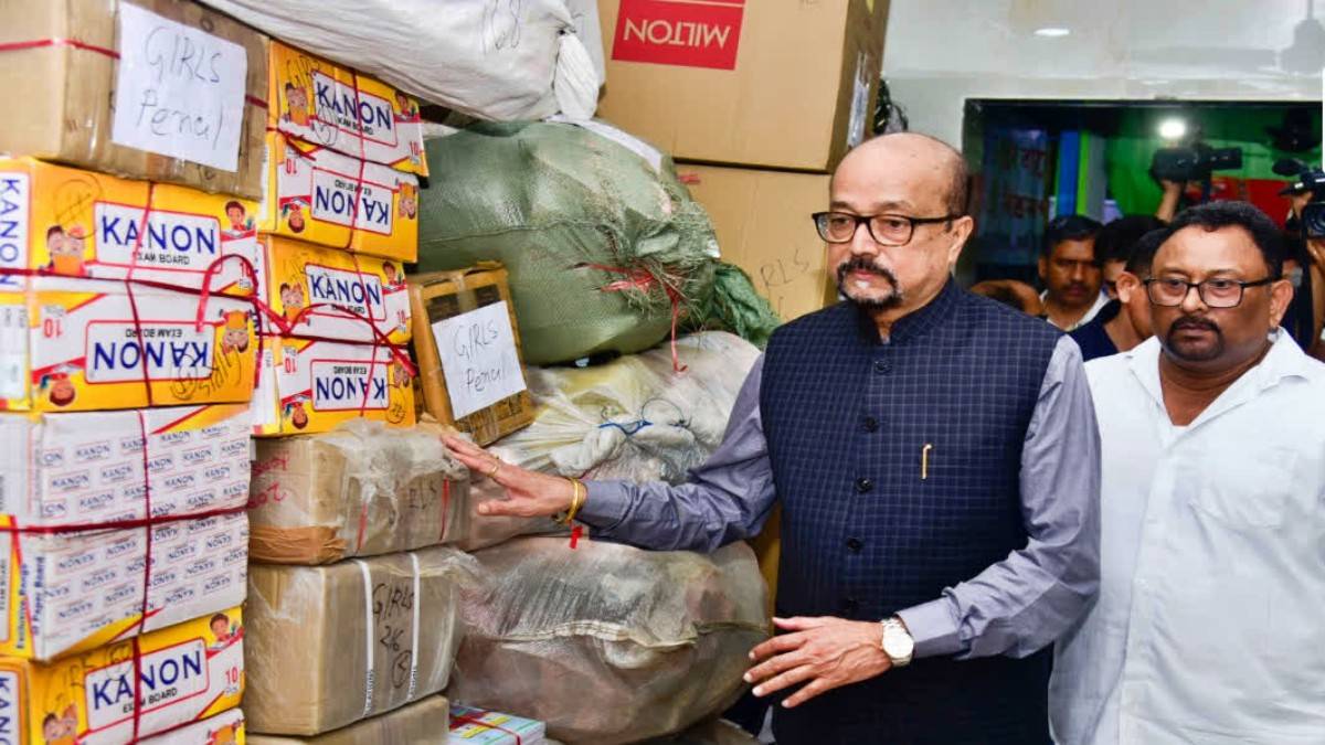 অসমৰ বানপীড়িত ৫ হাজাৰ শিক্ষাৰ্থীক কিতাপ-বহীকে ধৰি শিক্ষা সামগ্ৰী বিতৰণ কৰিব গীল্ডে