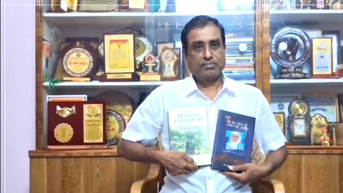 গৌৰৱৰ খবৰ: ব্ৰিটিছ লাইব্ৰেৰীত স্থান লাভ কৰিলে কমলা চন্দ্ৰ নাথৰ দুখন মূল্যৱান গ্ৰন্থই