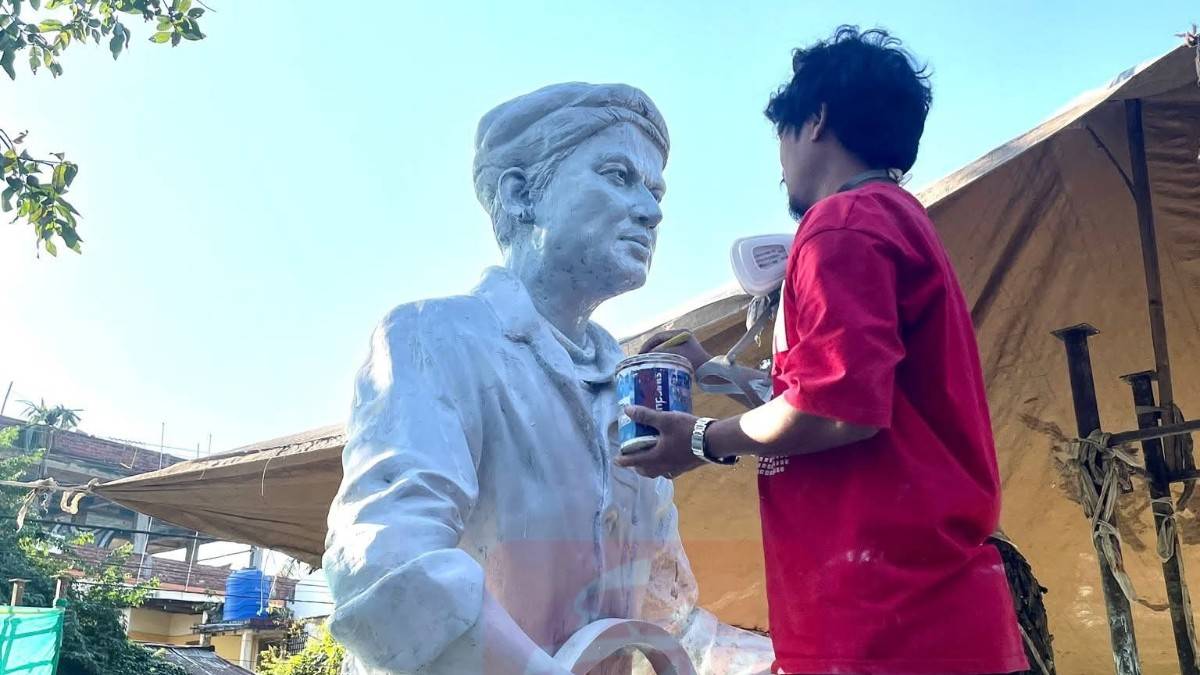 শিল্পী পুলক ৰাভাৰ হাতত জীৱন্ত ৰূপ লাভ কৰিলে জুবিন গাৰ্গে; ভাস্কৰ্যৰ যোগেৰে জীয়াই থাকিব প্ৰিয় শিল্পীগৰাকী