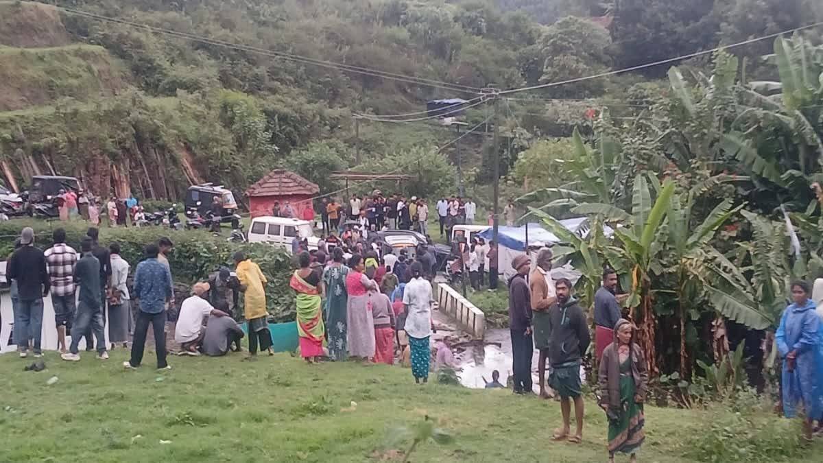 কেৰালাত অভাৱনীয় প্ৰচণ্ড বৰষুণ, বানপানী আৰু ভূমিধসৰ ফলত কেইবাজনো লোকৰ মৃত্যু; প্ৰতি ঘণ্টাৰ খবৰ ল'লে মুখ্যমন্ত্ৰীয়ে