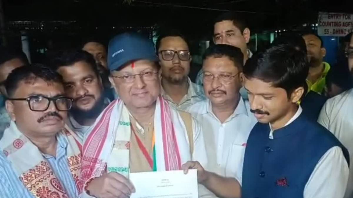নগাঁওবাসীক ধন্যবাদেৰে বিজয়ী প্ৰাৰ্থী দেৱাশীষ শৰ্মাই গালে 'মানুহে মানুহৰ বাবে...'