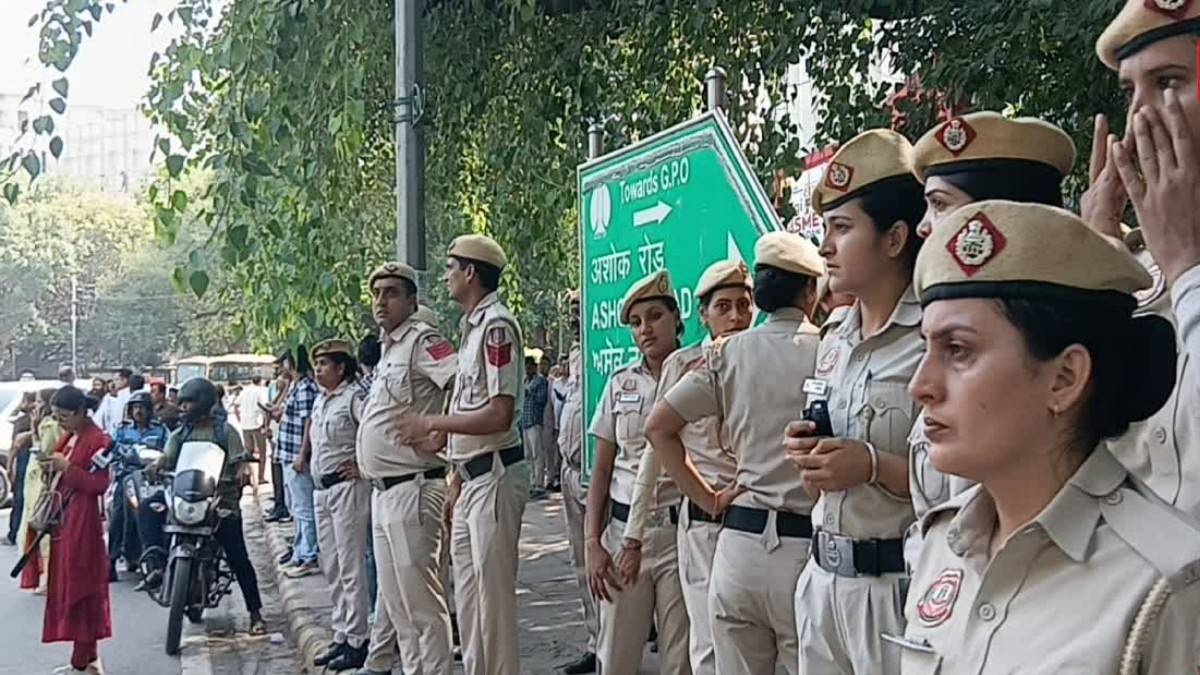 দিল্লীৰ প্ৰতিবাদ LIVE: ইউটিউবাৰ ধ্ৰুৱ ৰাথী, কাব্য কৰ্ণাটকসহ সহস্ৰাধিক লোকক আটক; উচ্চতম ন্যায়ালয়ত অৱমাননা আৱেদন দাখিল