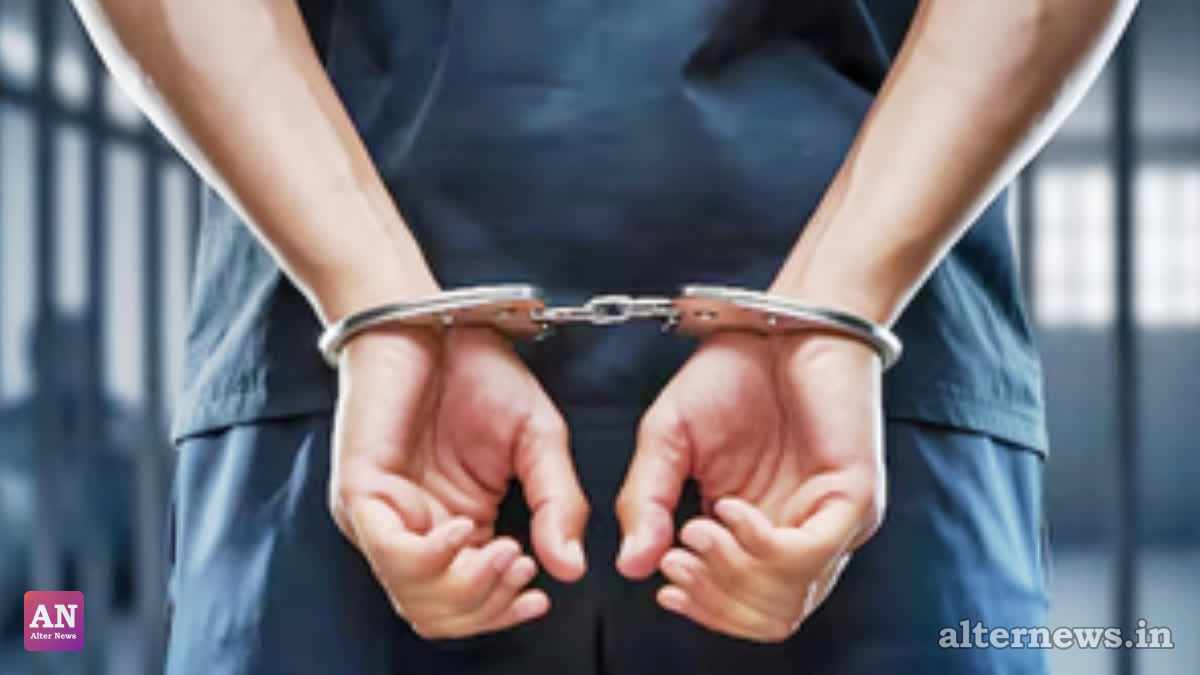 Two Bangladeshi Nationals and Local Agent Arrested in Bihar's Kishanganj; Fake IDs Recovered