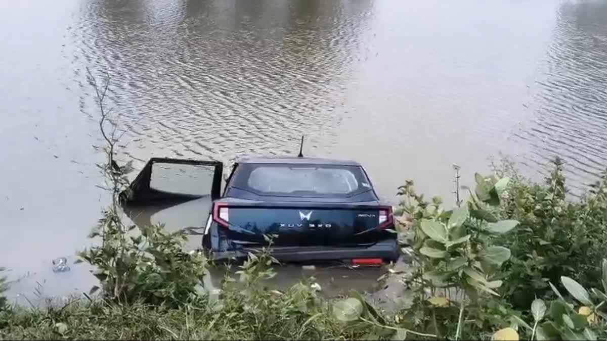 Five Killed As Wedding Procession Car Plunges Into Pond In Dhenkanal (ETV Bharat)
