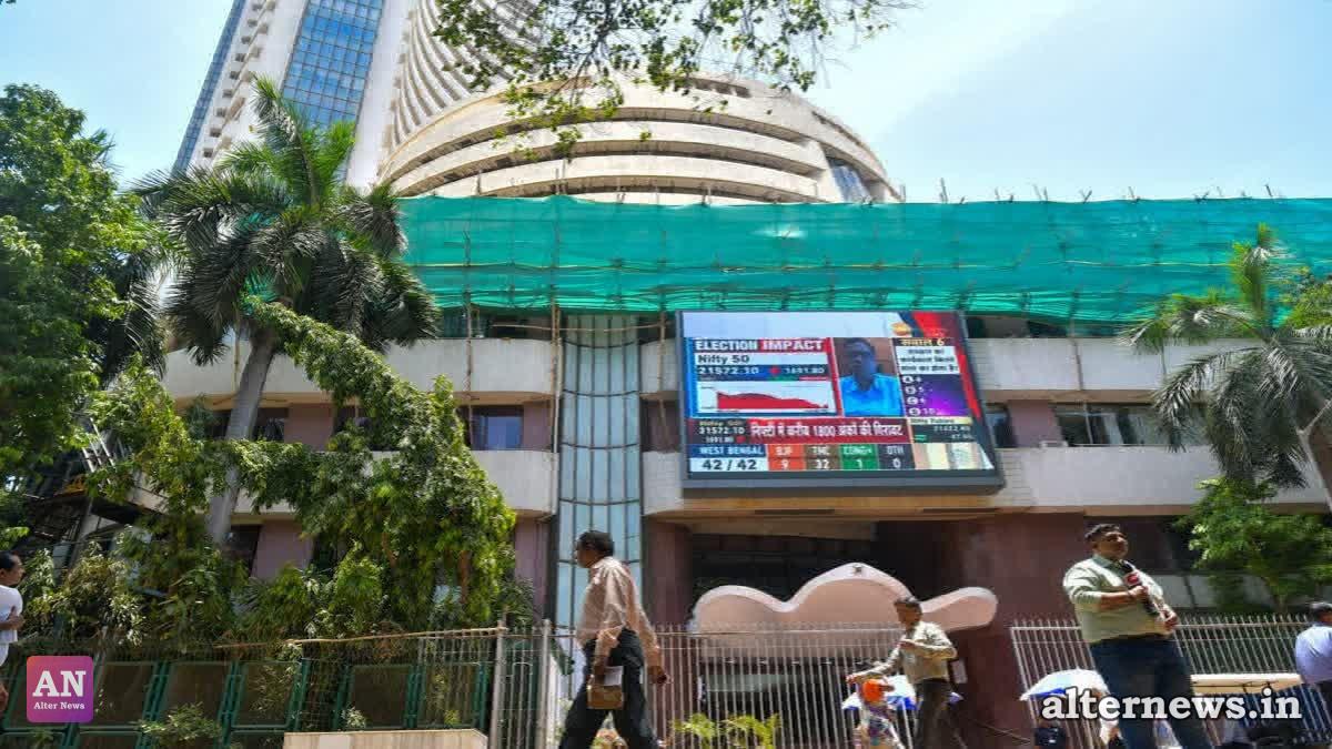 Stock Market Today: Sensex and Nifty Gain in Early Trade Driven by Bajaj Finance Rally and FIIs
