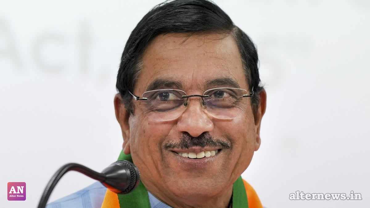 Union Minister accepts role with humility as CJP demands accountability over paper leaks