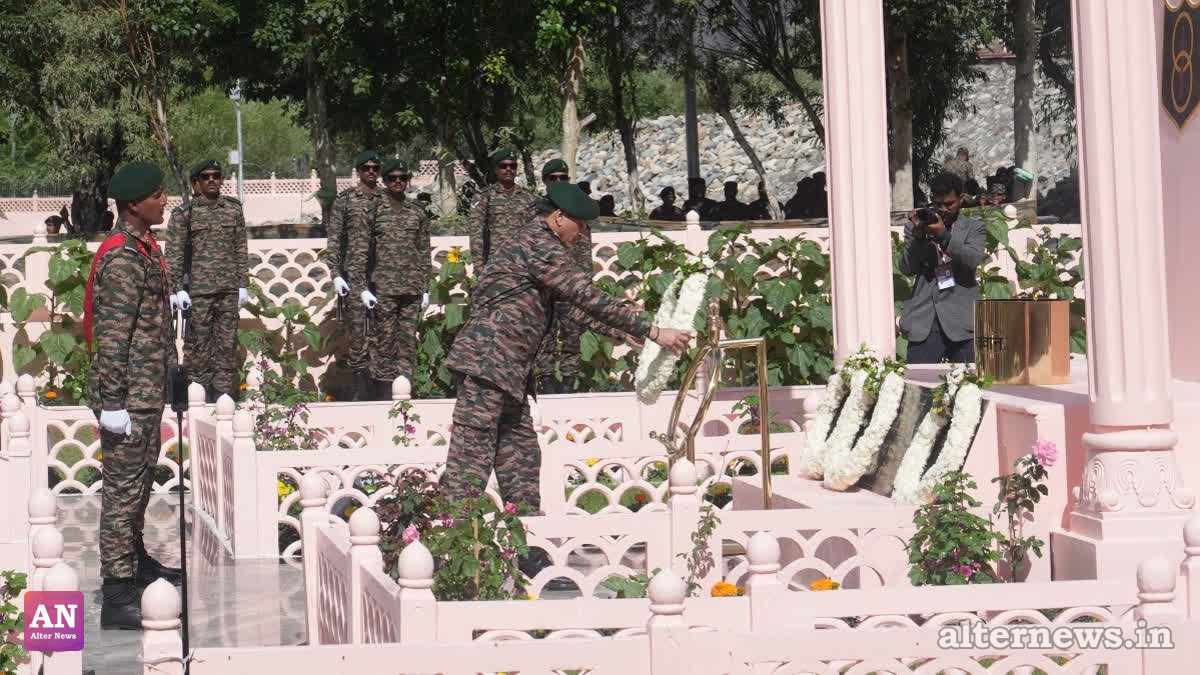 President Murmu & PM Modi Lead Nation in Honoring Kargil War Heroes on 27th Vijay Diwas
