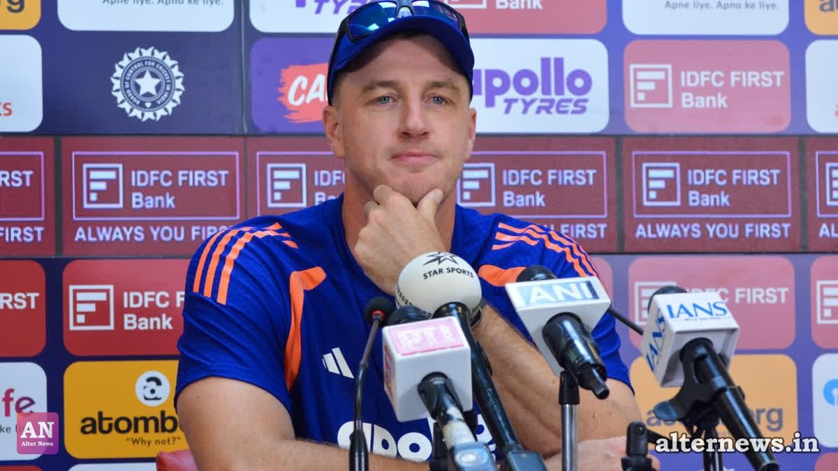 IND vs SL Colombo Test: Morne Morkel Gives Crucial Update on Rishabh Pant's Severe Shoulder Injury