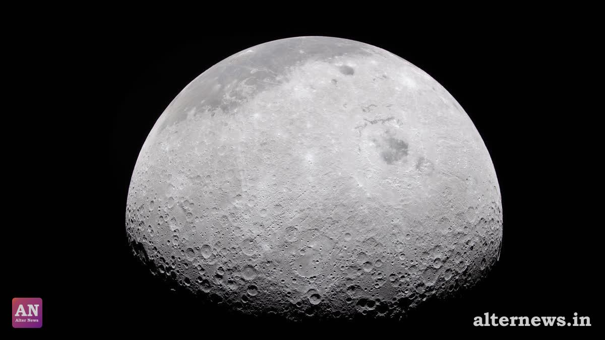 The Moon’s rocky, uneven, and otherworldly surface features are highlighted by the terminator – the difference between light and darkness. (NASA)