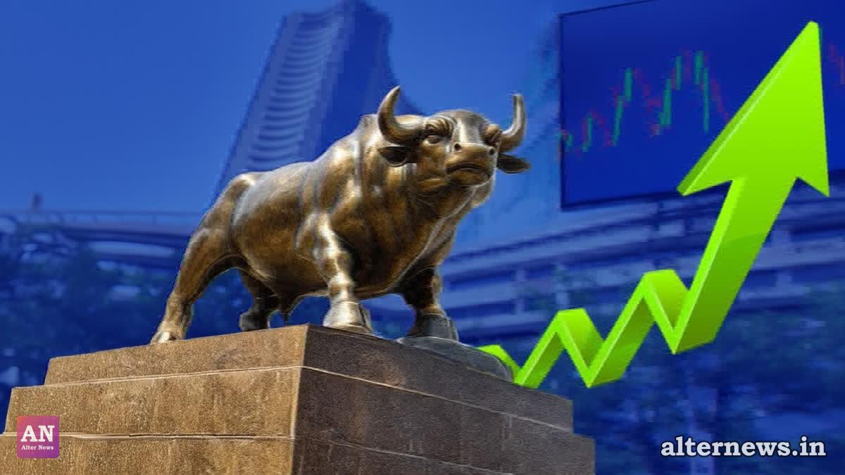 Stock Markets Today: Sensex Drops 235 Points in Early Trade as Oil Prices & Global Fears Drag