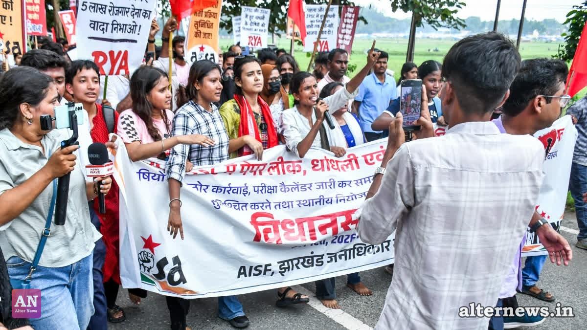 Jharkhand Student Protest Escalates: Aspirants March to Vidhan Sabha Over JSSC and JPSC Exams