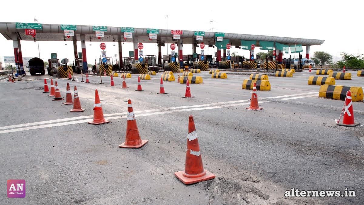 File - A deserted view of the Ajmer-Kishangarh National Highway Toll plaza (ANI)