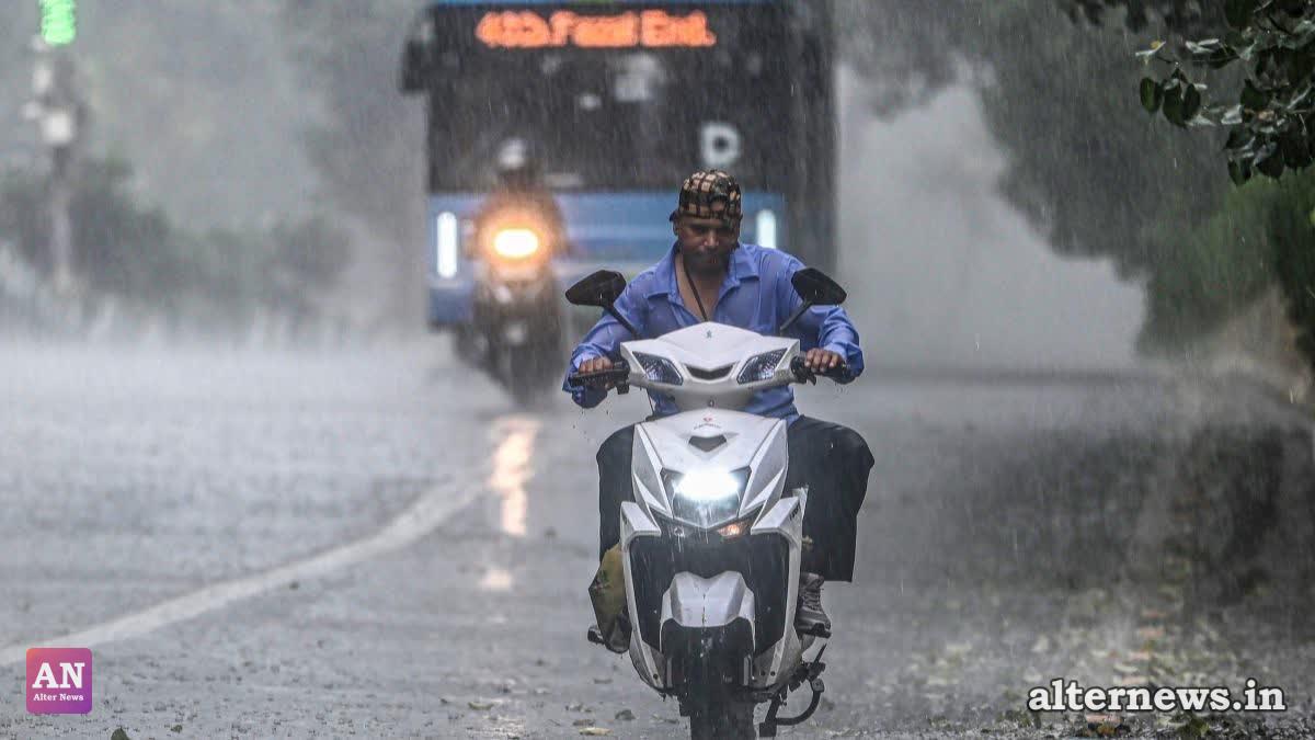 Rain and Gusty Winds Batter Delhi Ahead of BRICS Summit; More Showers Expected Over Weekend