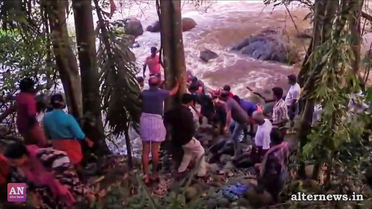 Flash Floods and Landslides Claim Nine Lives in Keralam Amid Incessant Rains; Orange Alert Issued