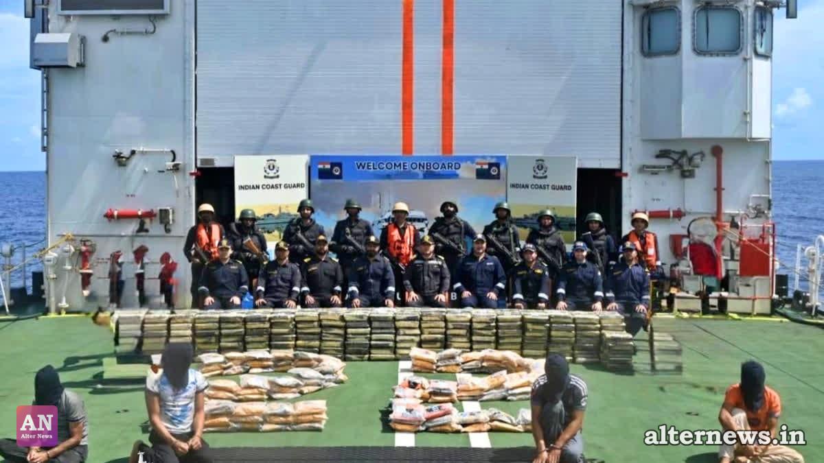 Rs 3,000 Crore Drugs Seized From Iranian Boat in Arabian Sea, 5 Pakistan Nationals Detained