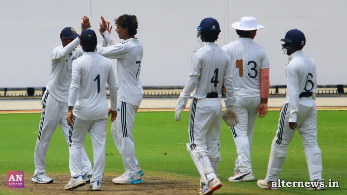South Zone End Day 3 at 242/6 as Shami-Mukesh Pace Duo Keeps East Zone in Complete Control