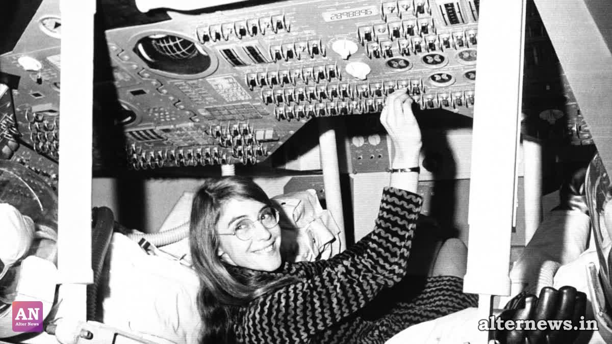 Margaret Hamilton, Who Led A Software Team For NASA's Apollo Program, Dies At 90