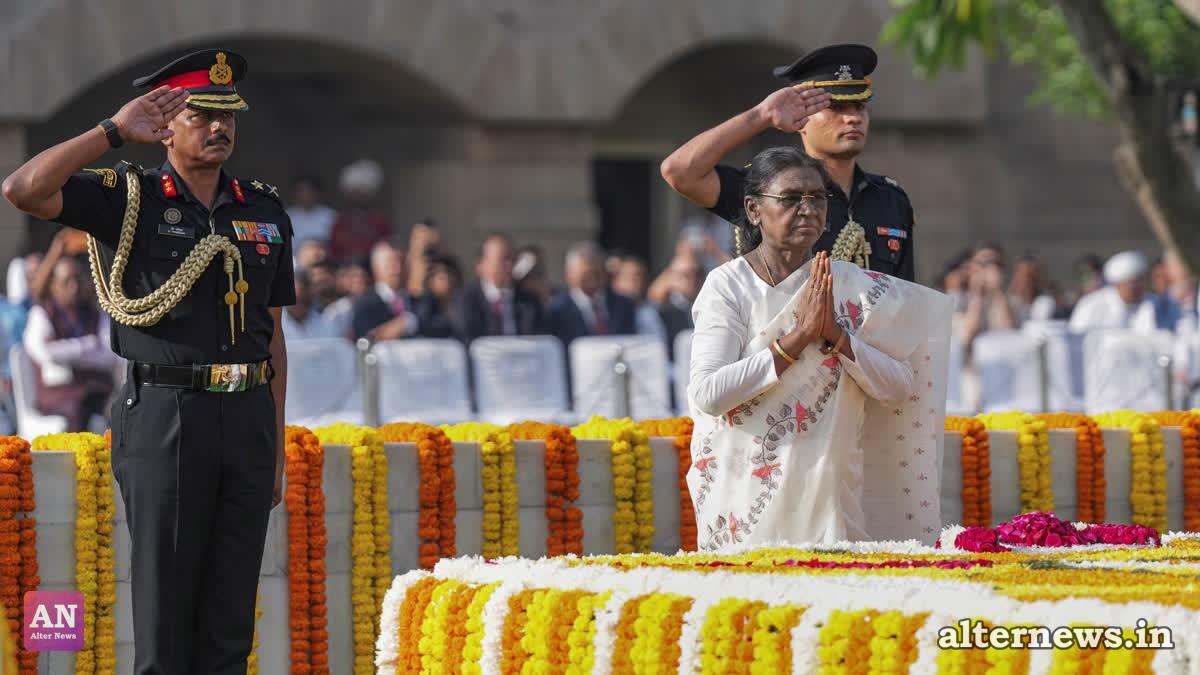 Prez Murmu, PM Modi and Leaders Honor Mahatma Gandhi and Lal Bahadur Shastri on Birth Anniversaries